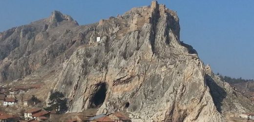 TOKAT KALESİ TARİHİ YAPISIYLA BÜYÜLÜYOR