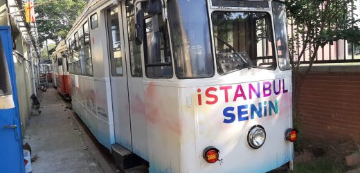 YENİLENEN MODA TRAMVAYI İSTANBULLULARLA BULUŞUYOR