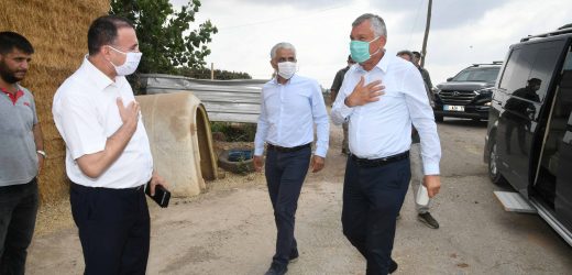 Adana Büyükşehir üreticinin yanında