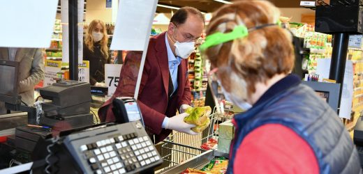 Beylikdüzü, Dayanışma Askısı ile Yardımlaşmayı Pekiştiriyor