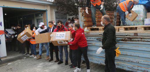 Atakum Belediyesi Paylaşım Merkezi binlerce yurttaşa yardım eli uzattı