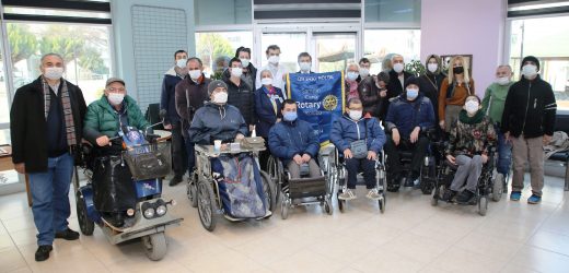 Atakum Belediyesi’nden engelli yurttaşlara diş taraması