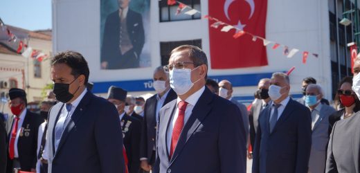 AYVALIK BELEDİYE BAŞKANI MESUT ERGİN:  “19 MAYIS’IN TEMELİNDE TOPLUMUN BAĞIMSIZLIK HEYECANI VE UYANIŞI VARDIR”