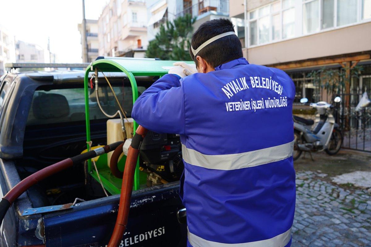 Ayvalık Belediyesi Sivrisinekle Mücadeleye Ara Vermeden Devam Ediyor