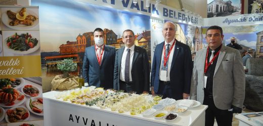 AYVALIK STANDI TRAVEL TURKEY İZMİR’DE İLGİ ODAĞI OLDU