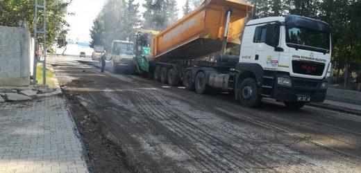 Büyükşehir’in asfalt hamlesi sürüyor