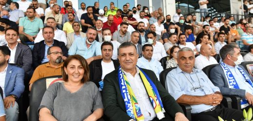 BAŞKAN BOZKURT’TAN ŞAMPİYON ARDAHAN KÜLTÜR EVİ’NE KUPA