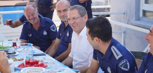 BAŞKAN MESUT ERGİN BAYRAMLAŞMA PROGRAMINA  ZABITA PERSONELİYLE KAHVALTI EDEREK BAŞLADI