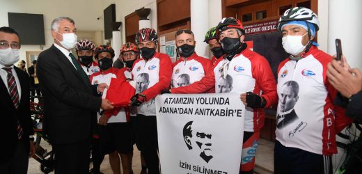 Adanalı bisikletçiler Anıtkabir yolunda