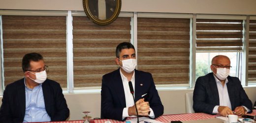 Başkan Gökhan Yüksel Kartal’ın Muhtarları ile Bir Araya Geldi