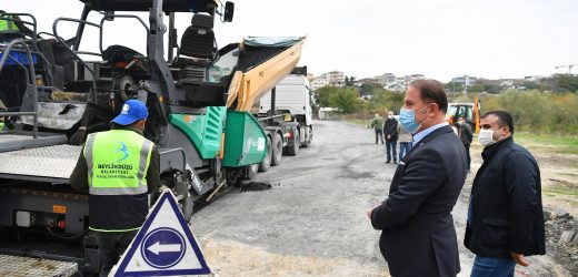 BEYLİKDÜZÜ’NDE ASFALT MESAİSİ GECE GÜNDÜZ SÜRÜYOR