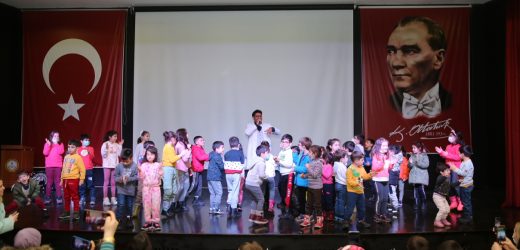 KÜÇÜKÇEKMECE BELEDİYESİ, SÖMESTİR TATİLİNDE SANATI MAHALLELERE TAŞIDI