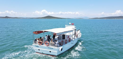 CUNDA VE AYVALIK ARASINDA DENİZ MOTORUYLA KEYİFLİ YOLCULUK