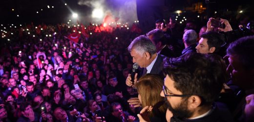 Adana Büyükşehir Belediye Başkanı: Zeydan Karalar
