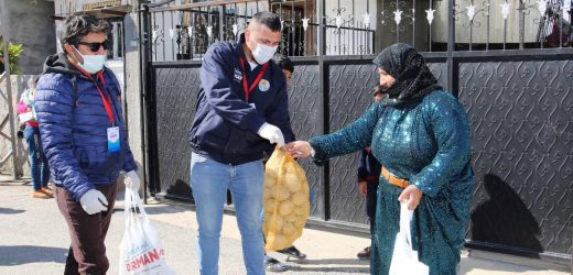 Adana Büyükşehir, hayırsever yurttaşla, ihtiyaç sahibi vatandaşı buluşturdu