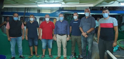 Dört ay süren av yasağı sona erdi, Ayvalık’ta balık avlanma sezonu açıldı