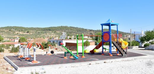 Yatağan Belediyesi’nden 16 noktada çocuk oyun grubu