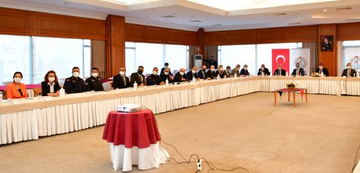 Vali Orhan Tavlı Vatandaşlarımızı Aşı olmaya davet etti.