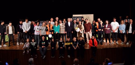 DÜNYA TİYATRO GÜNÜ’NE ÖZEL: “TAVŞAN TAVŞANOĞLU”