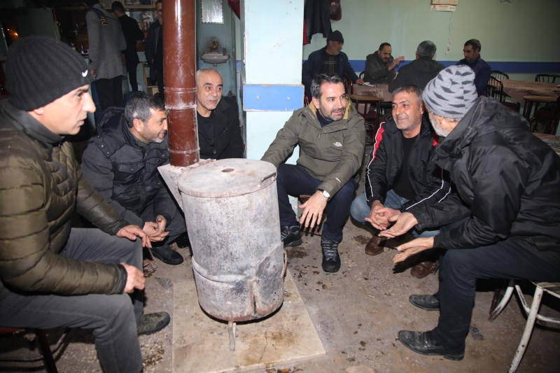 BAŞKAN ŞERİFOĞULLARI ÇADIR KENTLERDE VATANDAŞLARI ZİYARET ETTİ