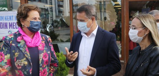 Atakumlu kadınların ürettiği oyuncaklar İzmir’in mucizeleri Elif ve Ayda’yı mutlu edecek