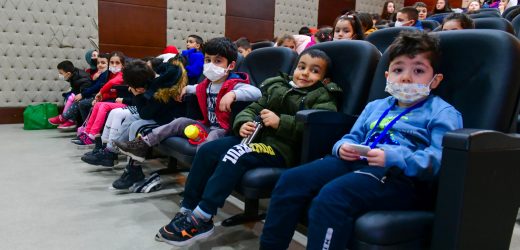 ESENYURT’TA ÇOCUKLAR İÇİN FİLM GÖSTERİMLERİ YENİDEN BAŞLADI