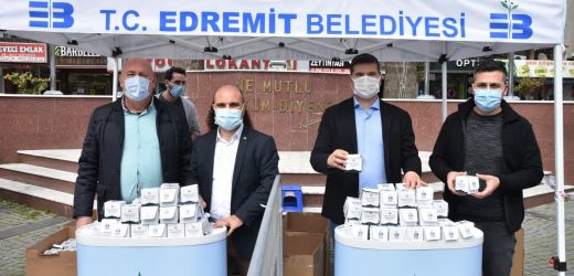 Edremit Belediyesi Berat Kandili’ni kutladı