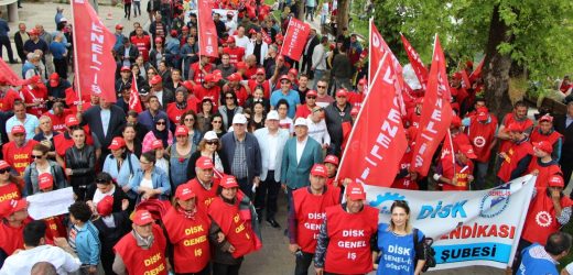 Başkan Hasan Arslan, 1 Mayıs’ı işçilerle birlikte kutladı 