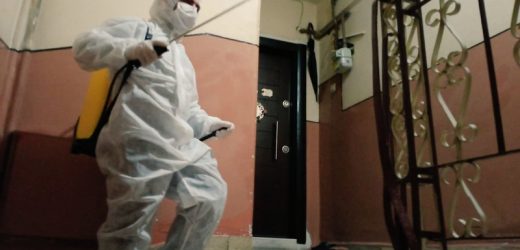 KORONAVİRÜS TESTİ POZİTİF ÇIKAN VATANDAŞLARIN APARTMANLARI DEZENFEKTE EDİLİYOR