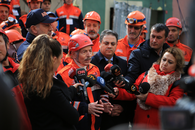 Bayrak’tan Nefes Kesen Deprem Tatbikatı