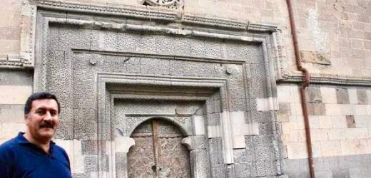 İlhanlılardan kalan Sungurbey Camisinin restorasyon çalışmalarında Müteahhit işi bıraktı