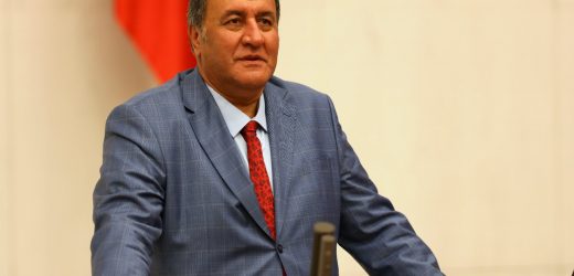 Gürer: “Sarı basın kartında da yandaş kayırmacılığı”