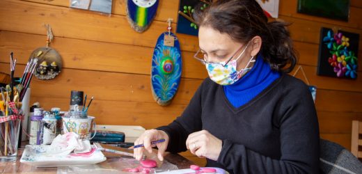 KÜÇÜKÇEKMECE’DE HÜNERLİ ELLERE MESLEKİ EĞİTİMLER BAŞLADI