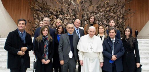 Papa Francis, Türk Bilim İnsan Prof. Dr. Figen Seymen’in de aralarında bulunduğu International Association of Paediatric Dentistry (IAPD) Heyetini kabul etti.