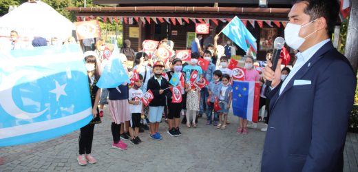 “UYGUR TÜRKLERİNE ‘AYRILIKÇI’ DEMEK NE VİCDANLARA NE AKLA NE MANTIĞA SIĞAR”