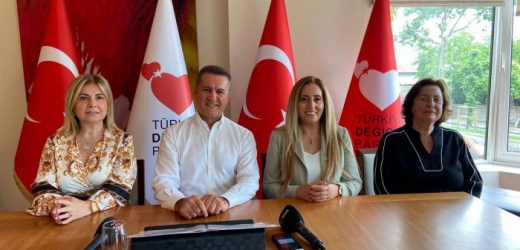 TDP LİDERİ SARIGÜL: BİZLER; BABA EVİNDE DOĞDUK, PEYGAMBER OCAĞINDA BÜYÜDÜK