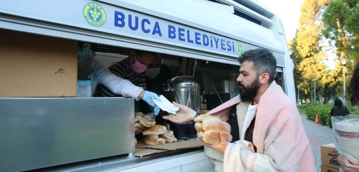 İzmir dayanışmasında Buca Belediyesi nöbette
