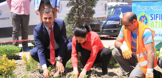 Iğdır Belediyesi Peyzaj Ve Temizlik Çalışmalarına Devam Ediyor