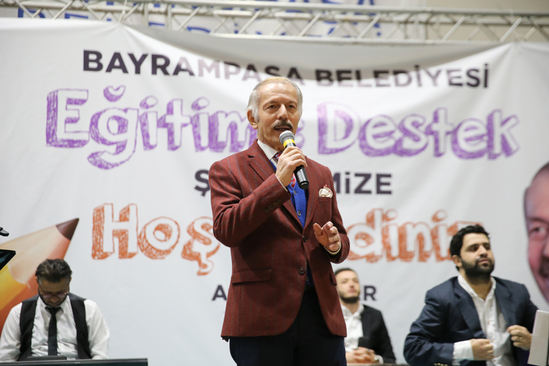 BAYRAMPAŞA BELEDİYESİ’NDEN 3 BİN 100 ÖĞRENCİYE BURS