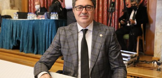 ENSAR AYTEKİN: AKP VATANDAŞIN SIRTINDAKİ KAMBURDUR