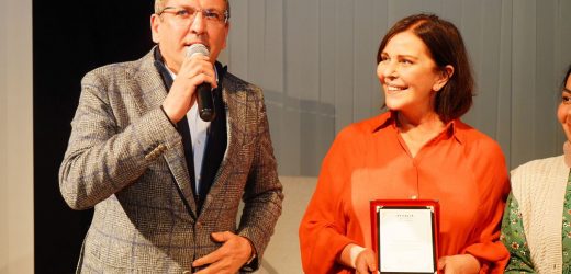 KADIN OYUNLARI FESTİVALİ DÜNYA TİYATRO GÜNÜ BİLDİRGESİ’NİN OKUNMASIYLA SONA ERDİ