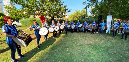 Kadınların yarım kalan hayallerini gerçekleştiriyorlar