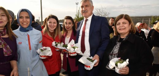 Eşit topluma kadar omuz omuza mücadele sürecek