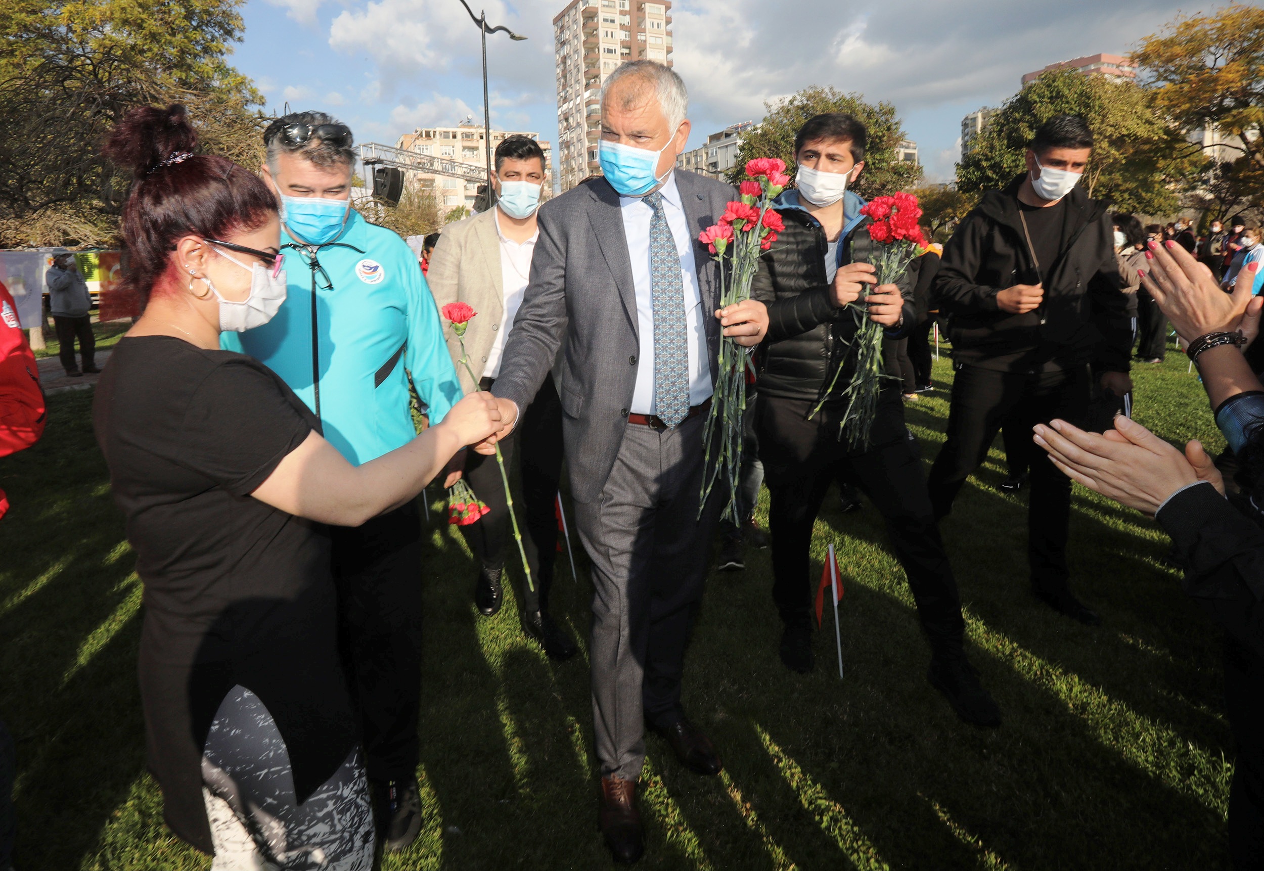 Başkan Zeydan Karalar, 8 Mart’ı kadınlara ayırdı