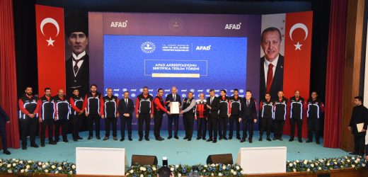 Kartal Belediyesi Arama Kurtarma Ekibi Akreditasyon Belgelerini Aldı