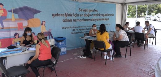 Kartal Belediyesi Üniversite Tercihlerinde Öğrencilerin Yanında