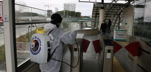 Kartal Belediyesi’nden Marmaray İstasyonlarında İkinci Kez Dezenfekte Çalışması