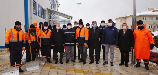 BAŞKAN ÇEBİ, KARLA MÜCADELE ÇALIŞMALARINI YERİNDE İNCELEDİ