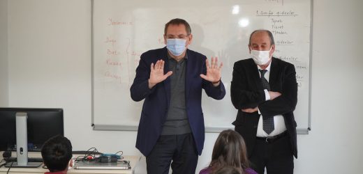 MAHALLEEVİ ÇATISI ALTINDA AKILLI KÜTÜPHANE İLE “EĞİTİMDE FIRSAT EŞİTLİĞİ”