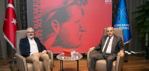 KÜÇÜKÇEKMECE BELEDİYESİ’NİN NÂZIM’A ARMAĞANI OLAN “ELLERİNİN İZİNDE” KİTABININ LANSMANI YAPILDI